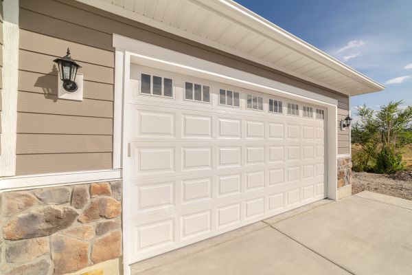Garage Lifting in Barrington